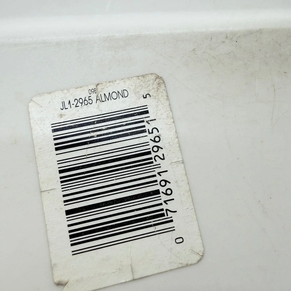 Vintage Rubbermaid 2965 Almond Cream Plastic Laundry Basket 22.5x16.25x10.75‎